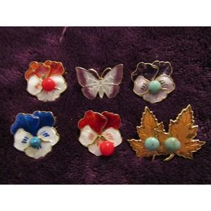 Lot of 6 Assorted Pins Flowers, Butterfly, and Leaves